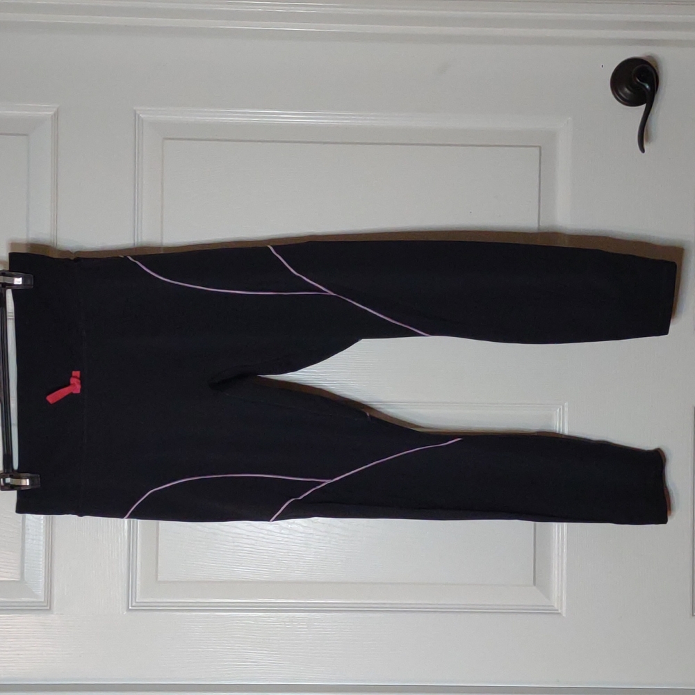 Fabletics motion 365 black leggings size medium